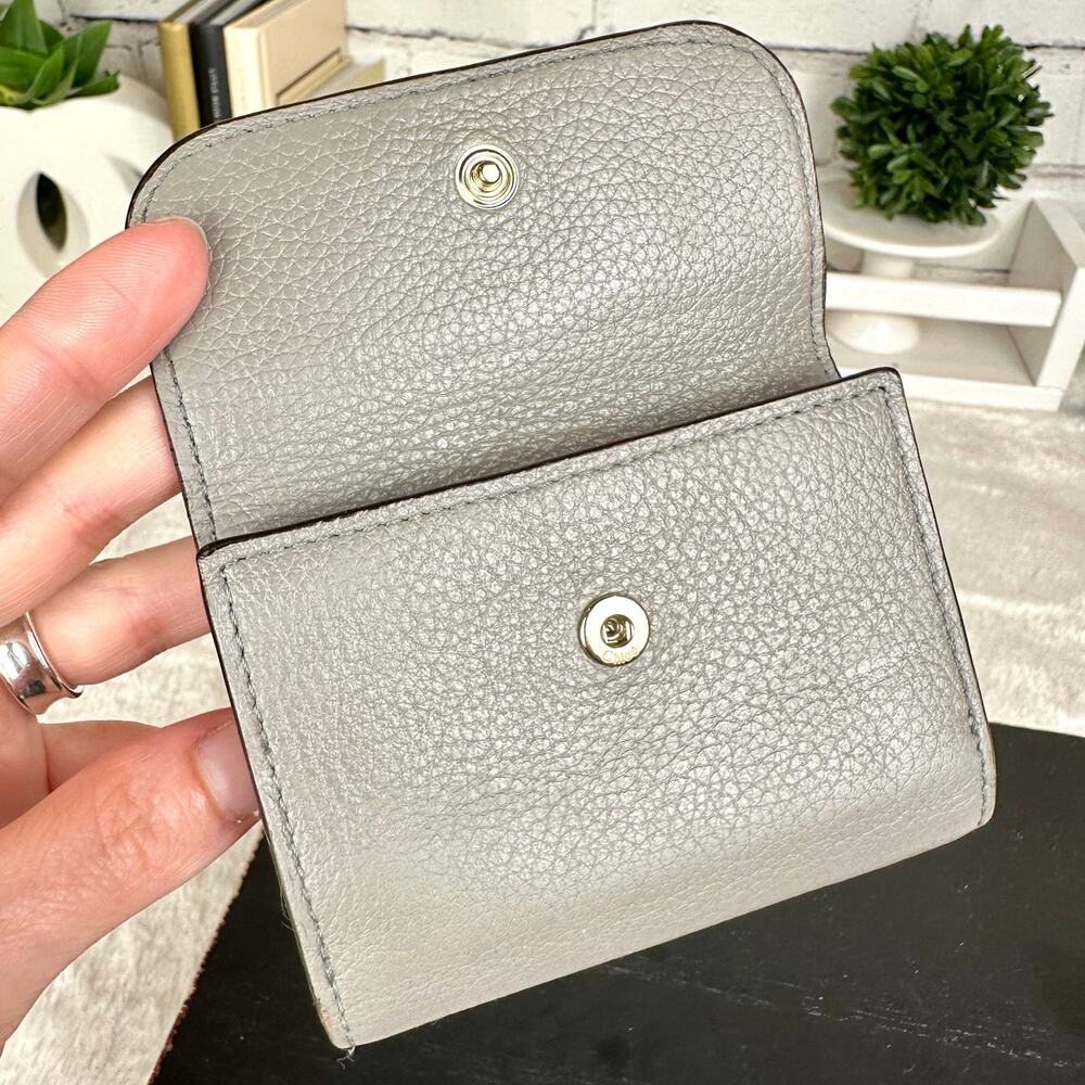 CHLOE gray leather monogram compact wallet GREAT! Nice gift! - Picture 9 of 15